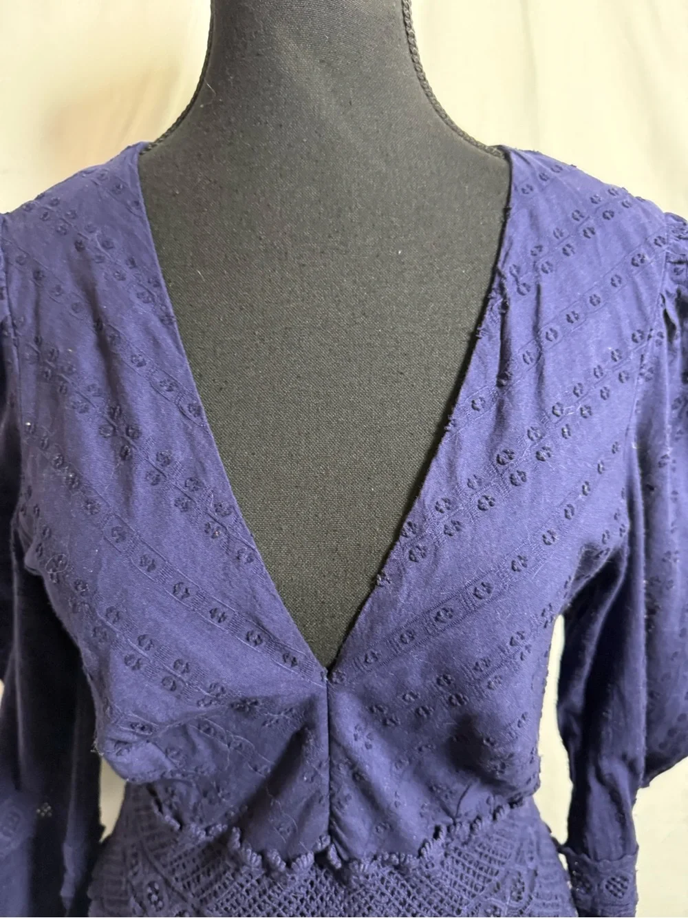 259) Free People Navy Eyelet Lace Boho Mini Dress | Long Sleeve | EUC - Picture 4 of 12